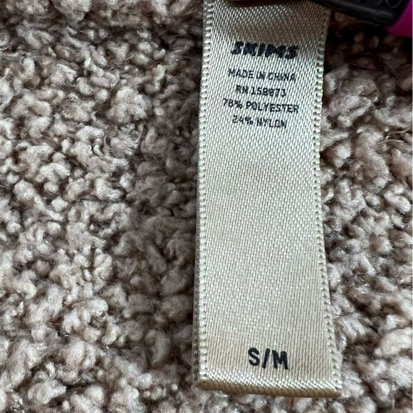 SKIMS Teddy Collection Jogger Set - Picture 11 of 16